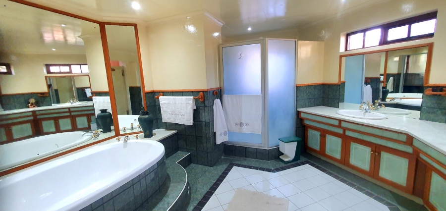 5 Bedroom Property for Sale in Winterhoek Park Eastern Cape